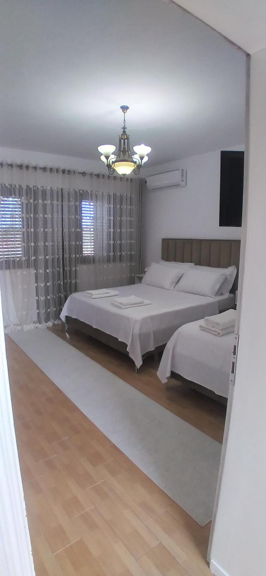 Vila Nela Shkodër Exteriör bild